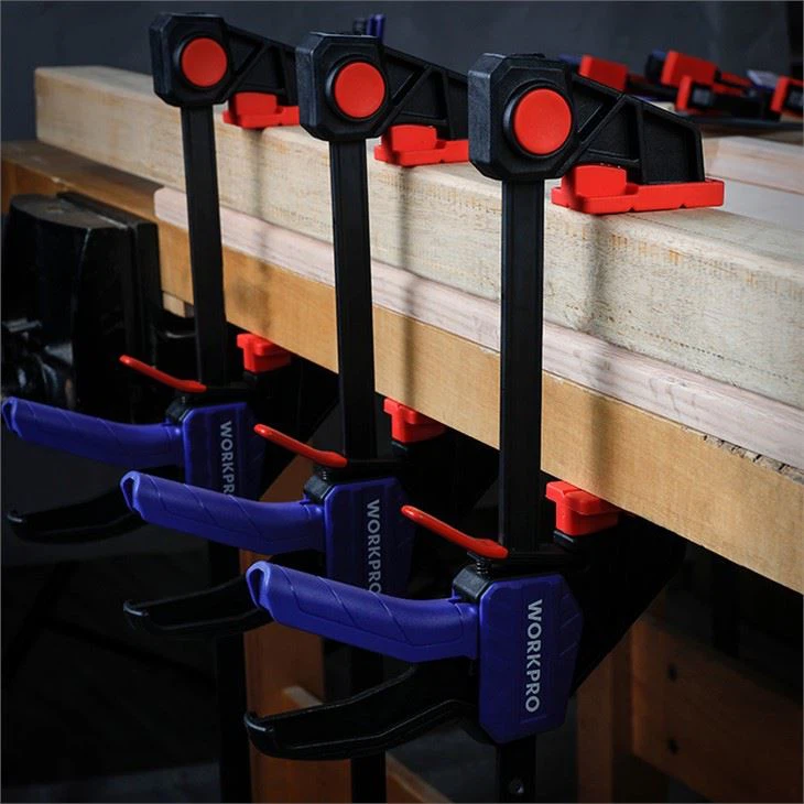 LIGHTWEIGHT QUICK RELEASE BAR CLAMP