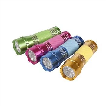 פנסים זוהרים בחושך