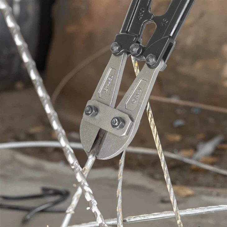18IN FOLDING BOLT CUTTER